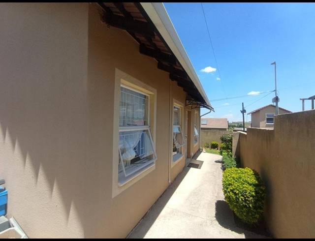 3 BEDROOM HOUSE FOR SALE IN WITPOORTJIE
